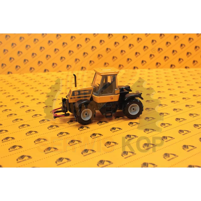 Модель FASTRAC 155-65 — 1:35