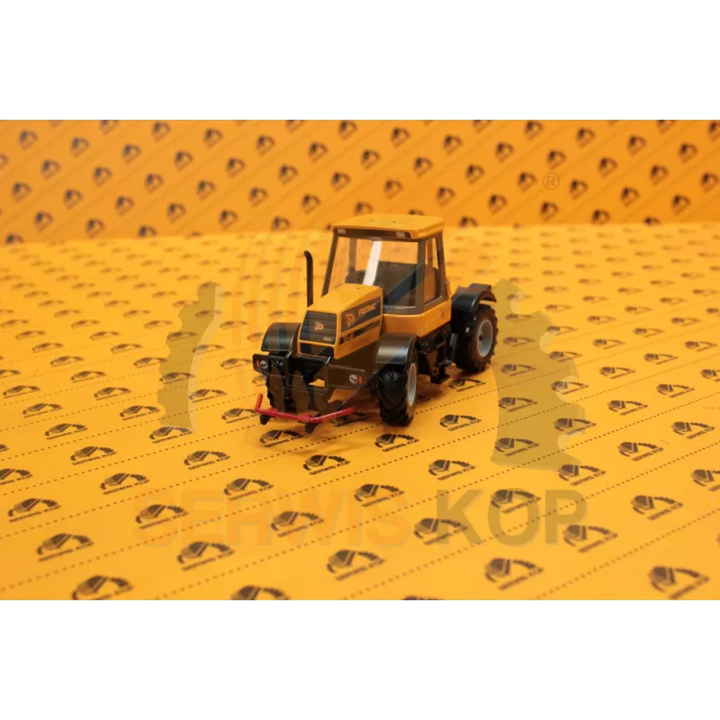 Модель FASTRAC 155-65 — 1:35