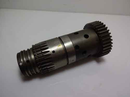 V33349400 вал коробки