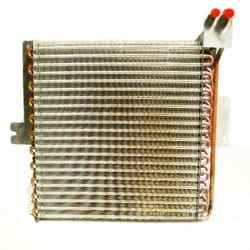 V33162320 радиатор кондиционера