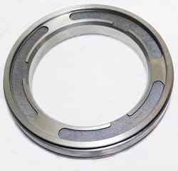 47126916 поршень