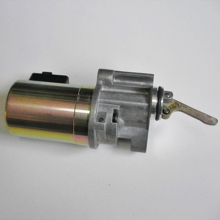 Свеча зажигания двигателя Volvo BL71 / 12 В
