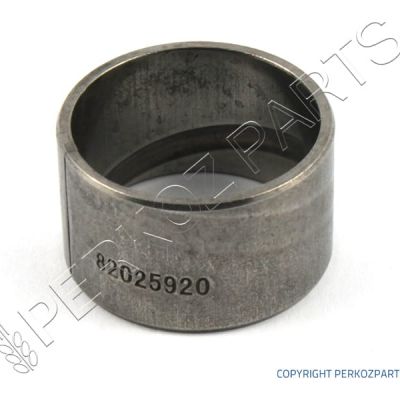 ВТУЛКА КРЕПЛЕНИЯ ПЕРЕДНЕГО КРЫЛА NEW HOLLAND CASE 82013930-82025920
